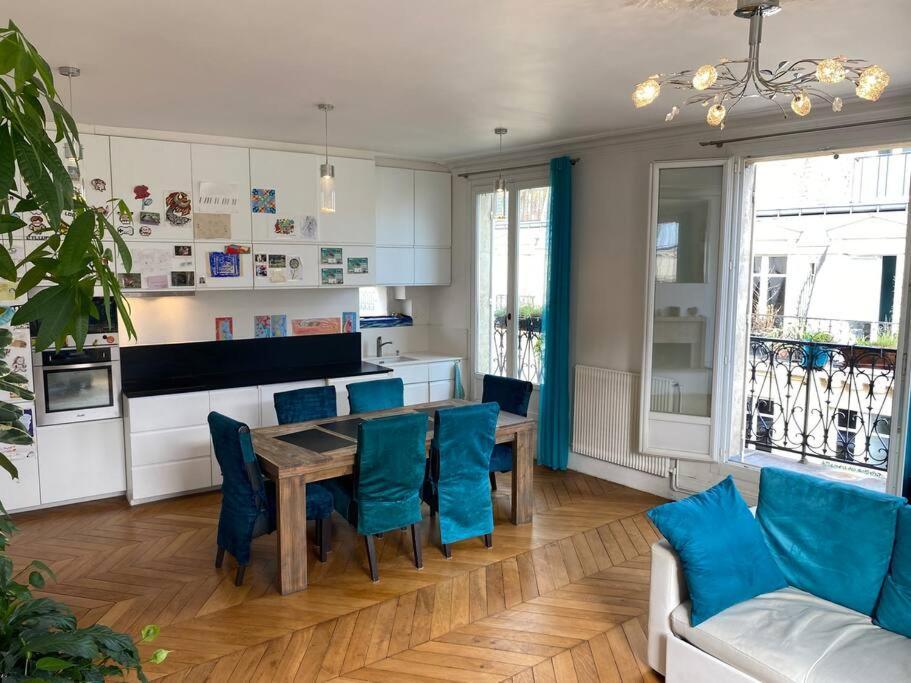 Tres Lumineux Appartement Parijs